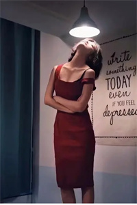 叶知秋小说（一曲火遍大江南北,女