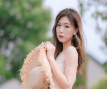 离婚后,她被禁欲教授黏着叫宝宝（
