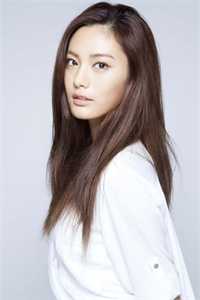 闪婚后，亿万总裁对我千依百顺