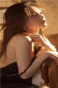 君倾夜玄清被削神籍后，她靠审判