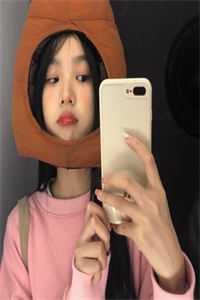 小姑娘腰细身软，三爷诱吻成瘾