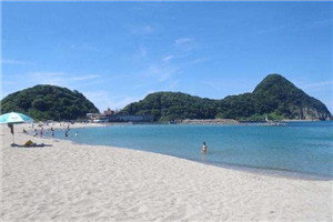 去除白色羊毛夹克上咖啡污渍的方